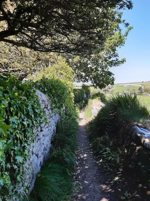 Corvus - Beautiful Cottage Half A Mile From Mousehole Penzance Eksteriør billede